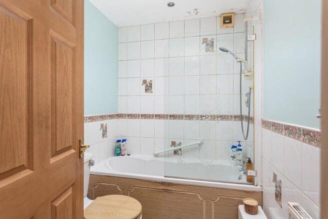 3 bed Semi-Detached for sale Image 10