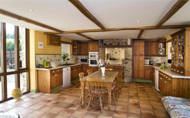 Kitchen / Dining