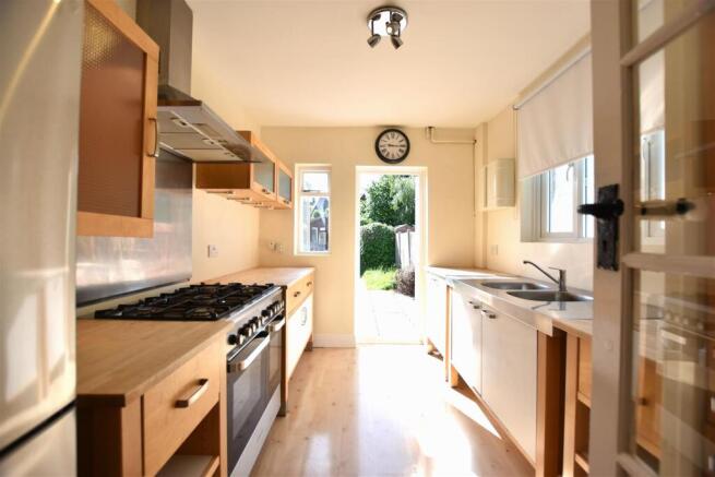 Kitchen.JPG
