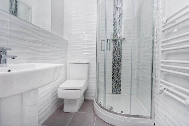 1 bed Apartment to rent Image 12