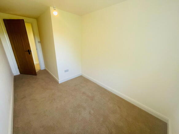 3 bed Terraced for sale Image 12