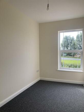 Front bedroom right