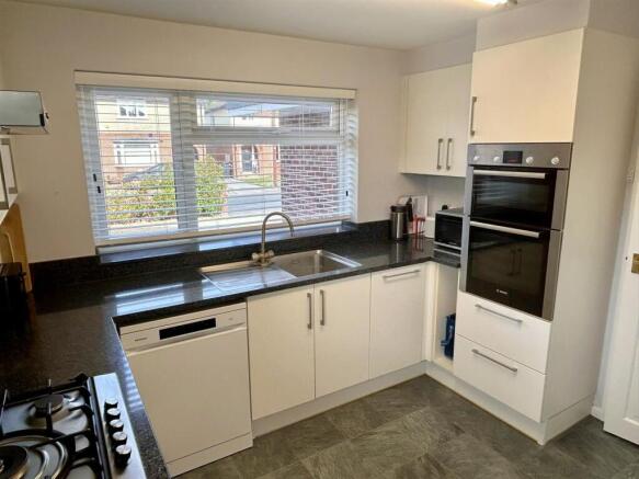 Kitchen 1.JPEG