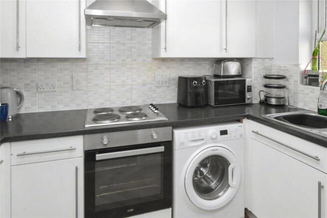 2 bed Apartment for sale Image 12
