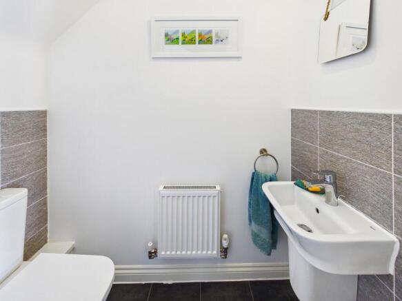 3 bed Semi-Detached for sale Image 11