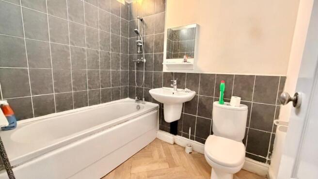 Broadbent Street, TS12 photo 4