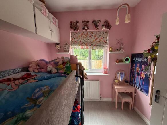 3 bed Semi-Detached for sale Image 12