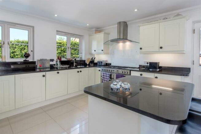 Kitchen / Breakfast Room