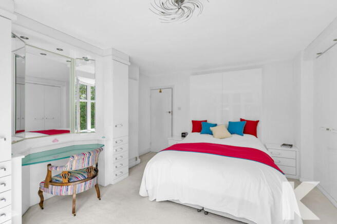 2 bed Semi-Detached for sale Image 11