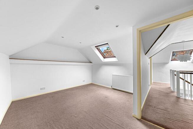 3 bed Terraced for sale Image 7