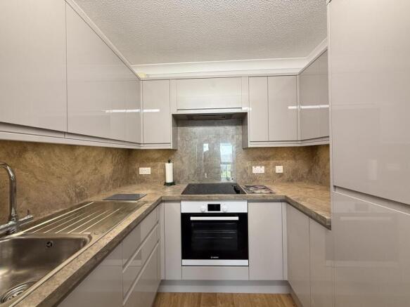 Elim Terrace 7 - Kitchen.jpg