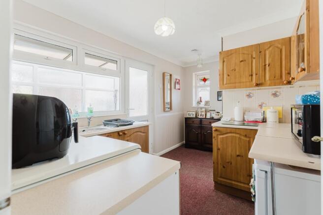21 Wolfe Close, Kettering-11.jpg