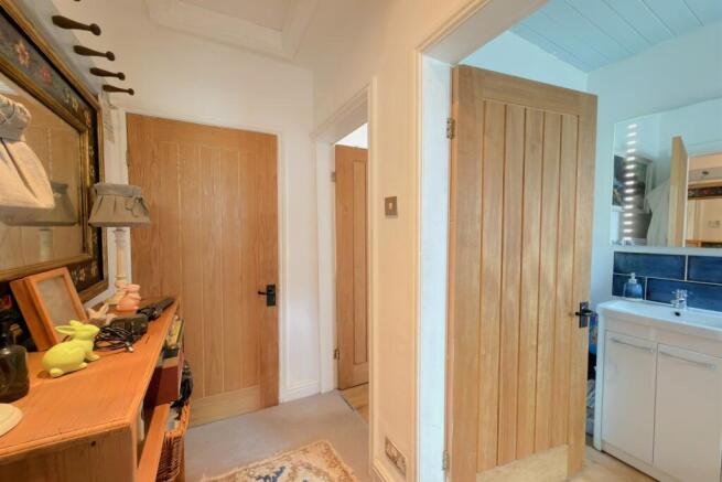 2 bed Bungalow for sale Image 12
