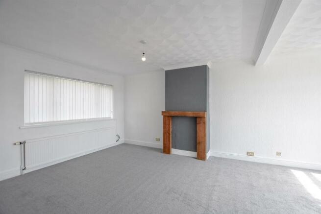 Living/Dining Area
