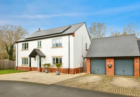 Walnut Close, Little Kineton, Warwick