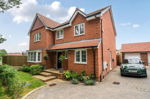 12, Walton Close, Alton GU34 1GY