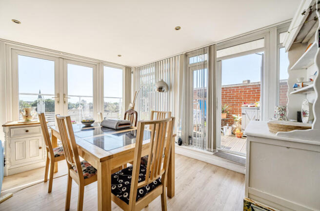 1319777-16-686ec1...