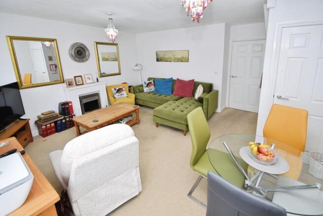 3 bed Terraced for sale Image 4