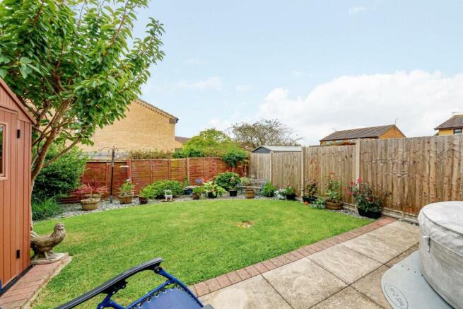 REAR GARDEN.jpg