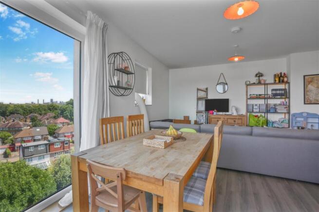 1724004792 - 76, Otter Drive Carshalton, SM5 - 7.j