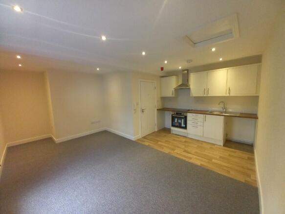 Living / Kitchen