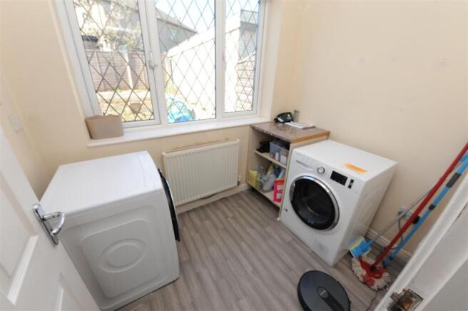 5 bed Semi-Detached for sale Image 12