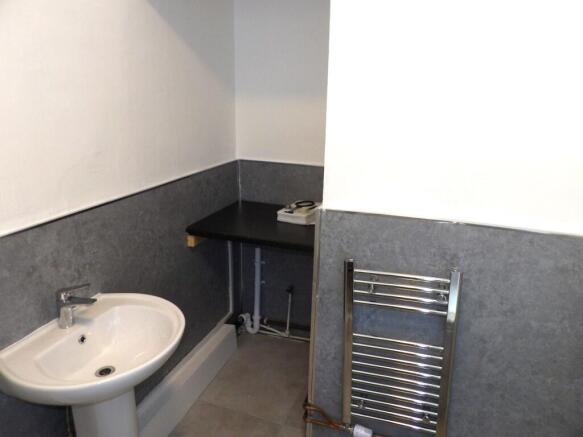 1 bed Ground Flat to rent Image 7