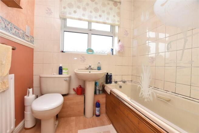 3 bed Semi-Detached for sale Image 11