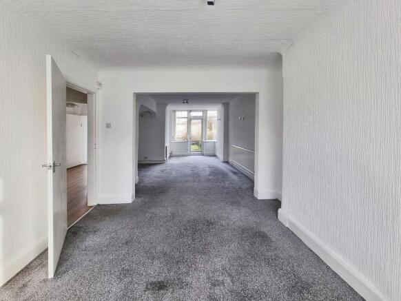 Living/Dining Room 1