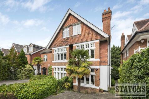 Crescent East, Hadley Wood, Hertfordshire, EN4