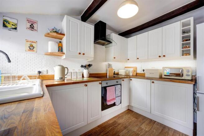 2 bed Semi-Detached for sale Image 11