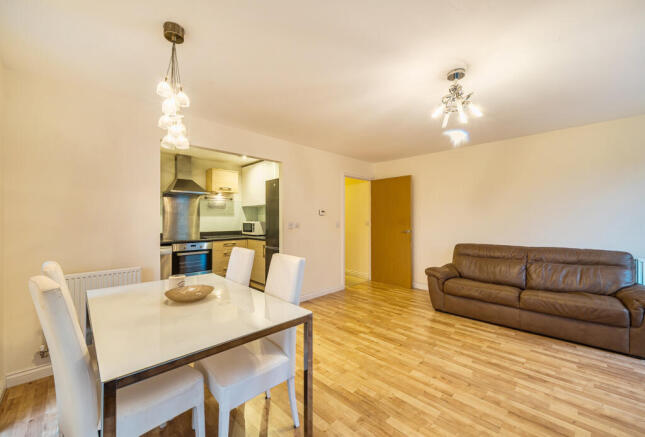 1350376-4-690246b...