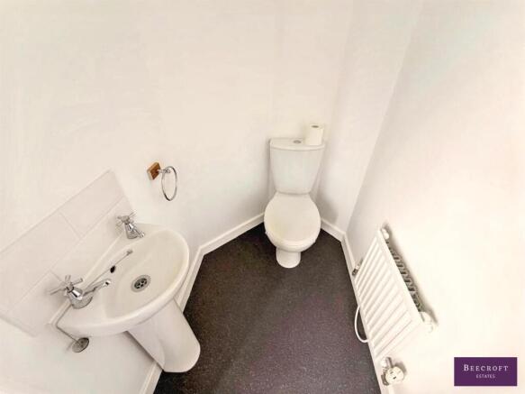 3 bed Semi-Detached for sale Image 9