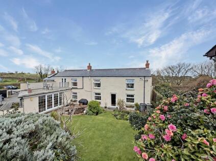 5 Bed Farmhouse, 2 Cottages and 6 Acres. Higher Ninnis. TR16