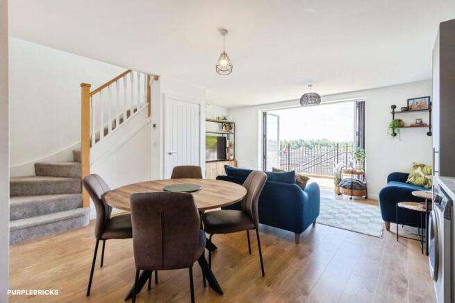 3 bed Semi-Detached for sale Image 8
