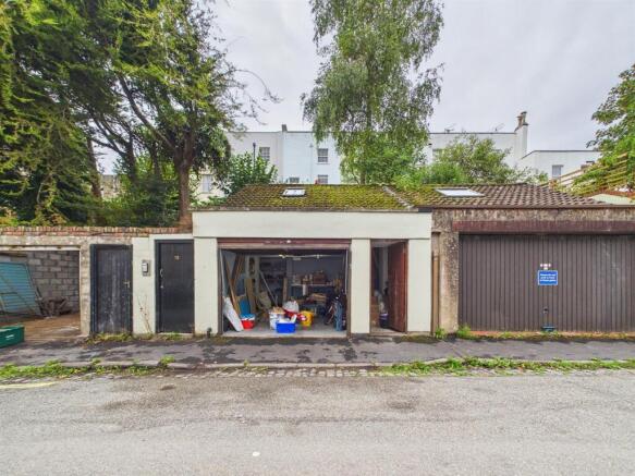 7 - Garage in Cotham.jpg