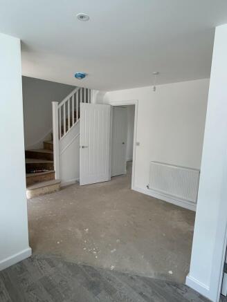 3 bed Detached to rent Image 4