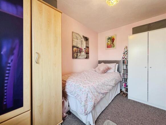 3 bed Semi-Detached for sale Image 11