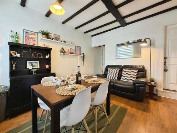 2 bed Terraced for sale Image 9