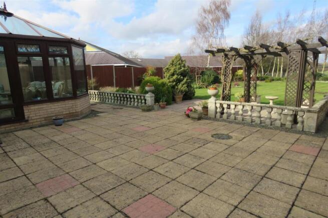 Rear Garden 1.JPG