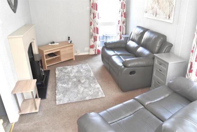 2 bed Park Home for sale Image 5