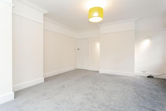 2 bed Flat for sale Image 10