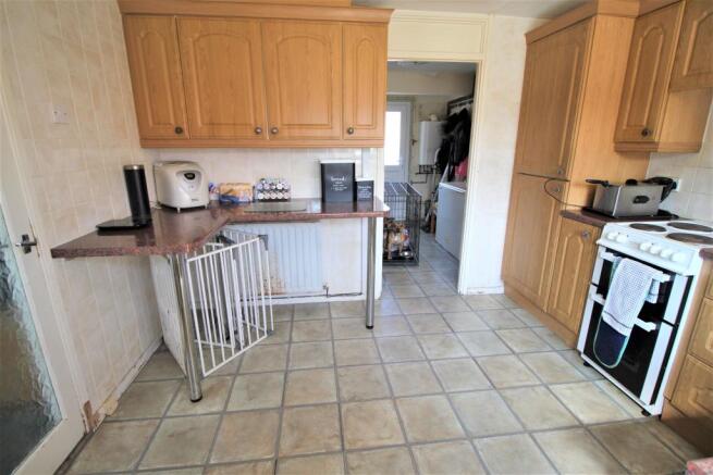 Kitchen aspect 2.JPG