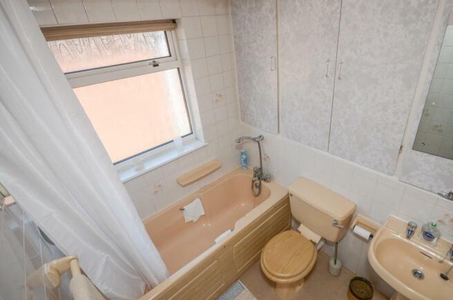 Bathroom.jpg