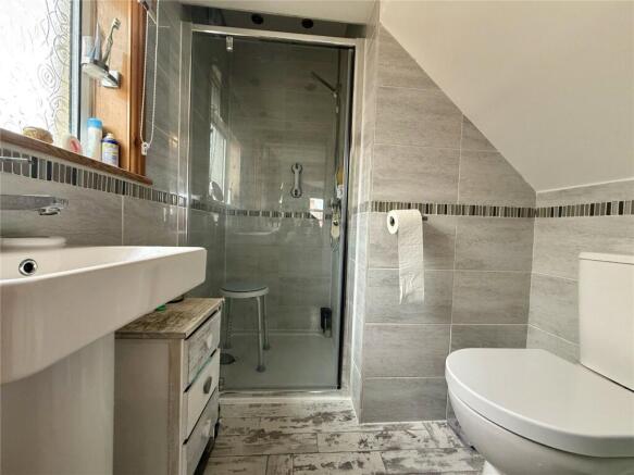5 bed Detached for sale Image 12