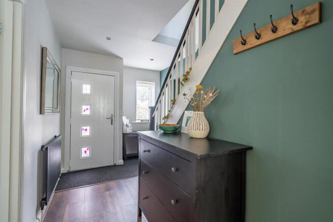 5 bed Semi-Detached for sale Image 7