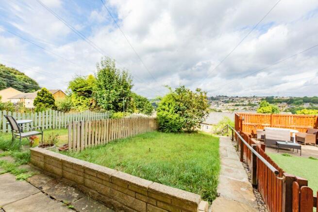 2 bed Terraced to rent Image 12