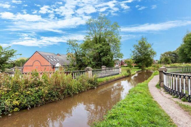 CANALSIDE