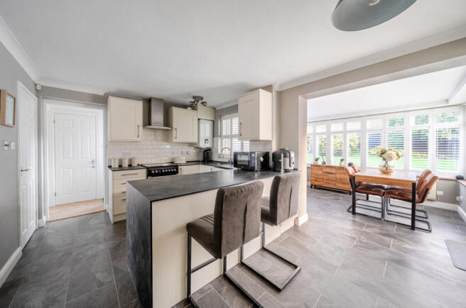 1389326-15-693ffa...