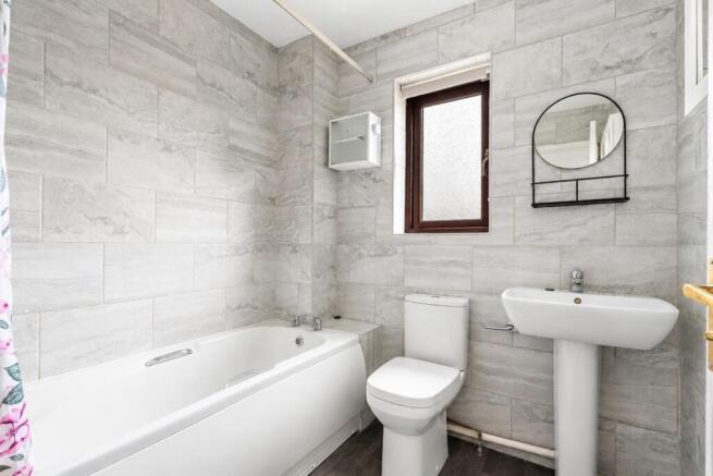 3 bed Detached for sale Image 11